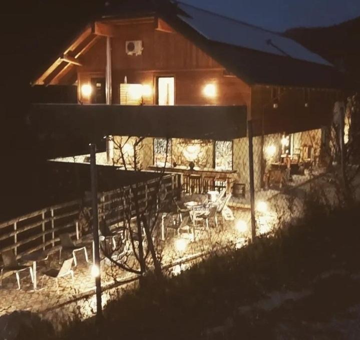 벨레니에 House Jaro & Camp Jaro 게스트하우스 외부 사진